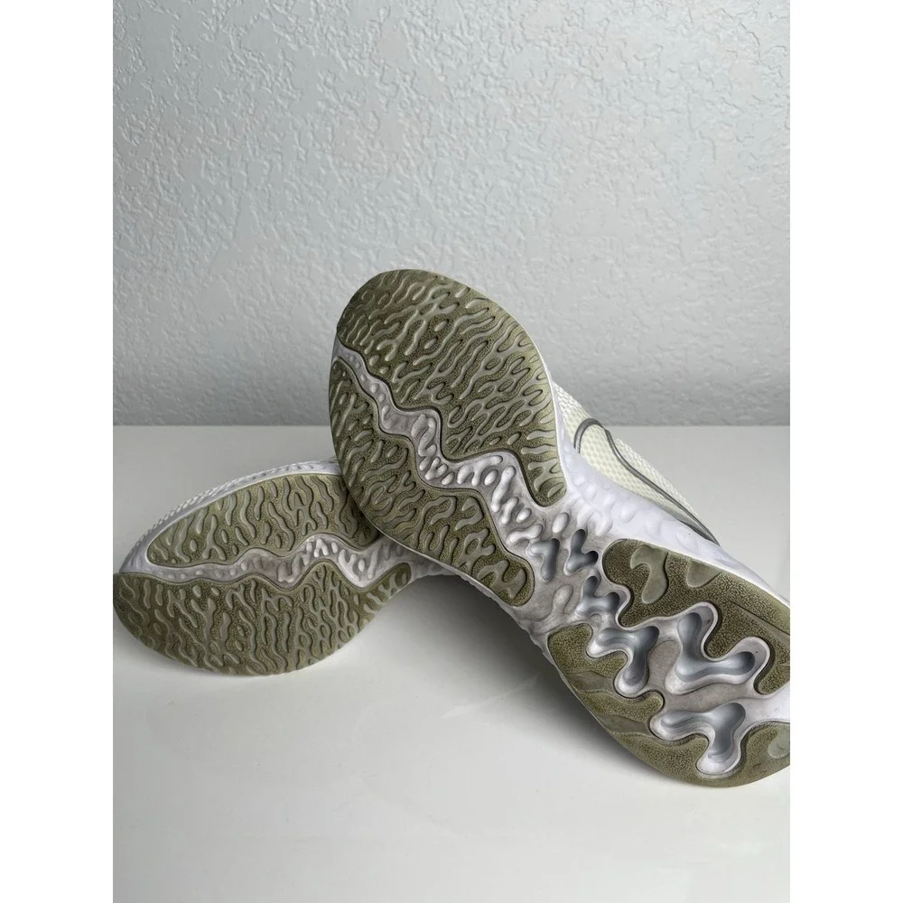 Nike Renew Run Women's Size 7.5 Shoes Pure Platinum/Metallic Silver CK6360 003‎